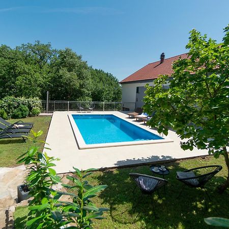 Apartments Srdanovic Оміш Екстер'єр фото