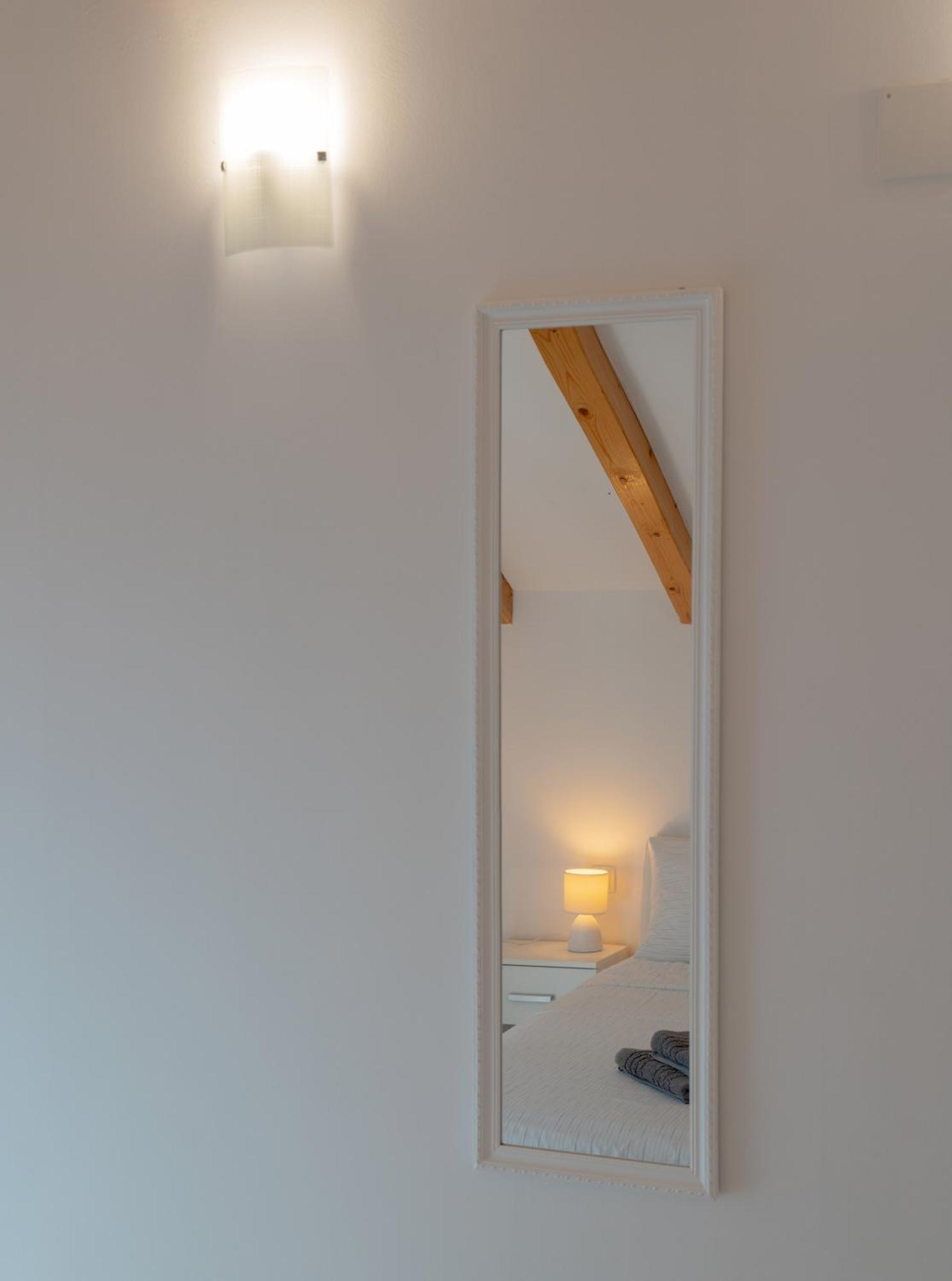 Apartments Srdanovic Оміш Екстер'єр фото